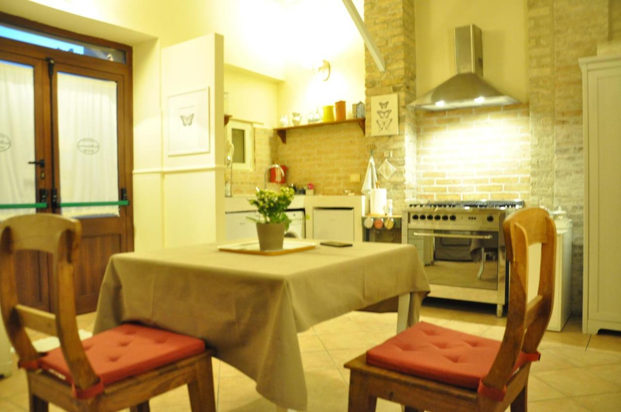 Bed And Breakfast Piazza Mercato Pescara Buitenkant foto