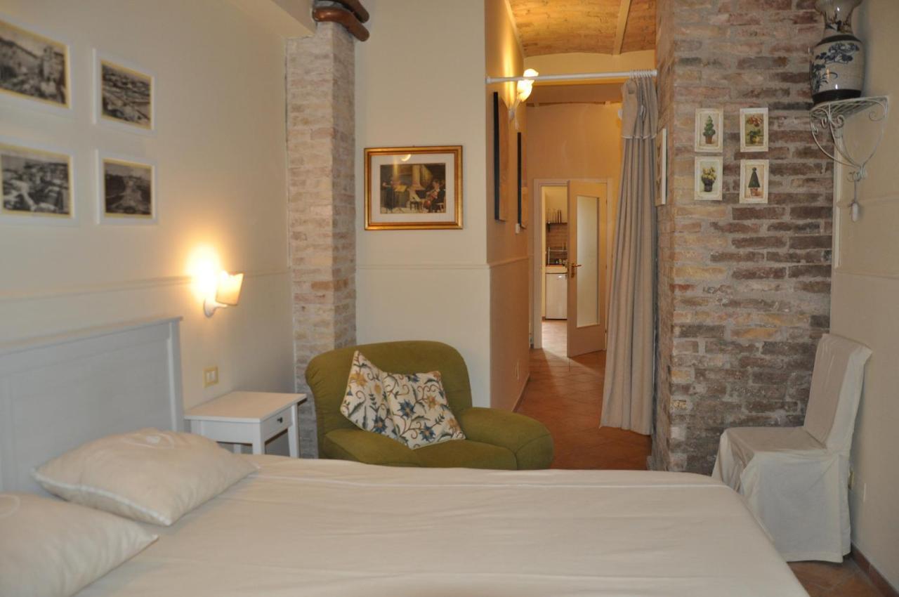 Bed And Breakfast Piazza Mercato Pescara Buitenkant foto