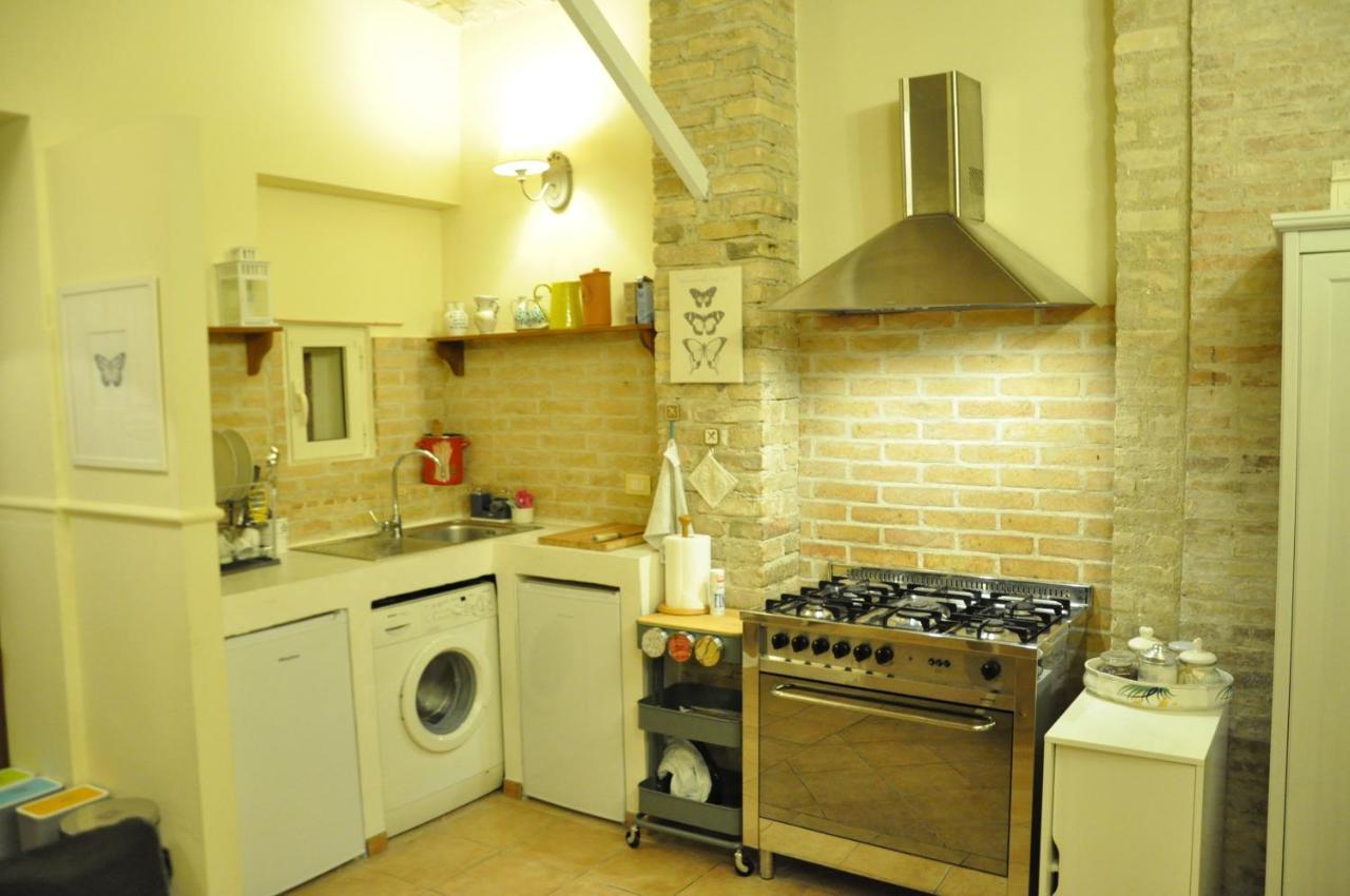 Bed And Breakfast Piazza Mercato Pescara Buitenkant foto
