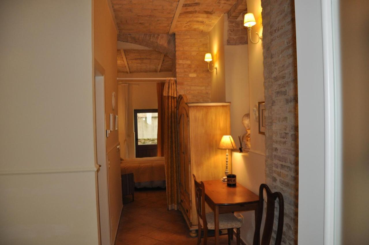 Bed And Breakfast Piazza Mercato Pescara Buitenkant foto
