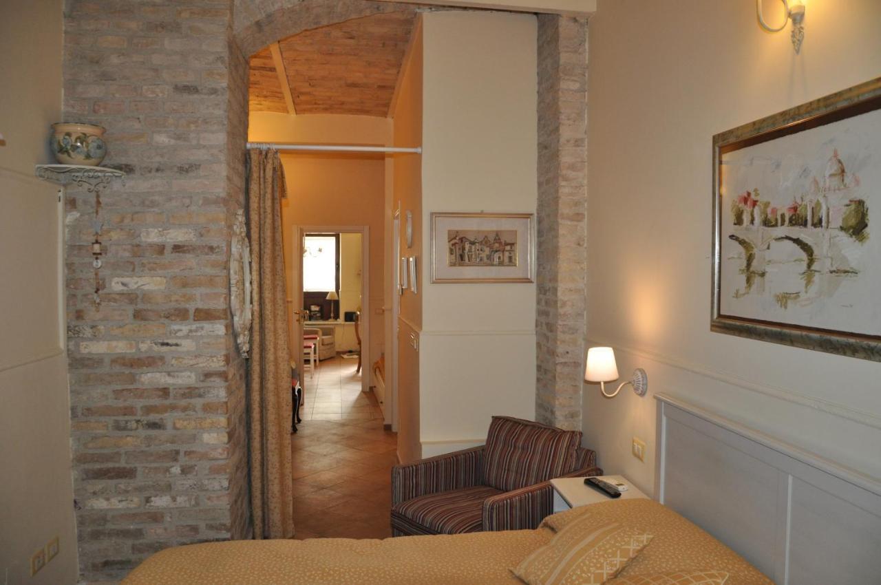 Bed And Breakfast Piazza Mercato Pescara Buitenkant foto