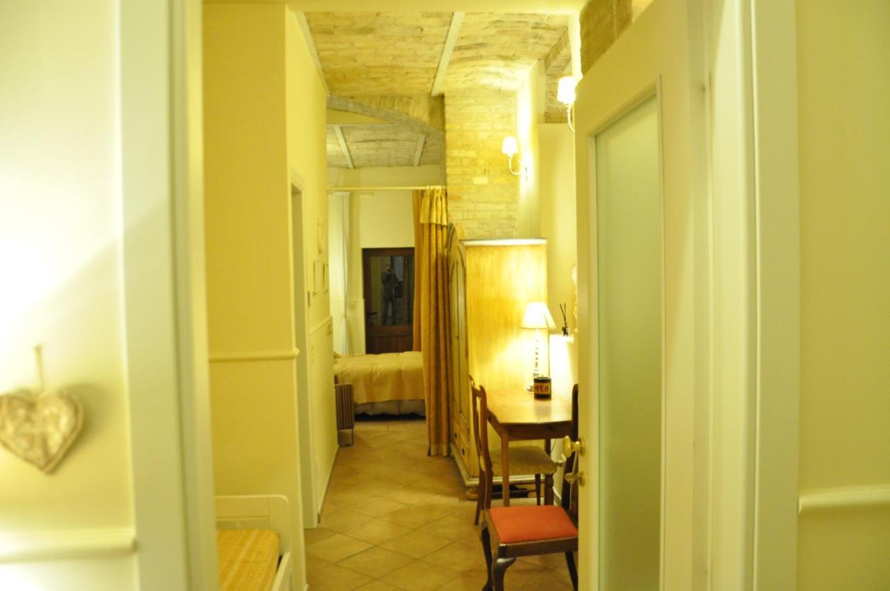 Bed And Breakfast Piazza Mercato Pescara Buitenkant foto