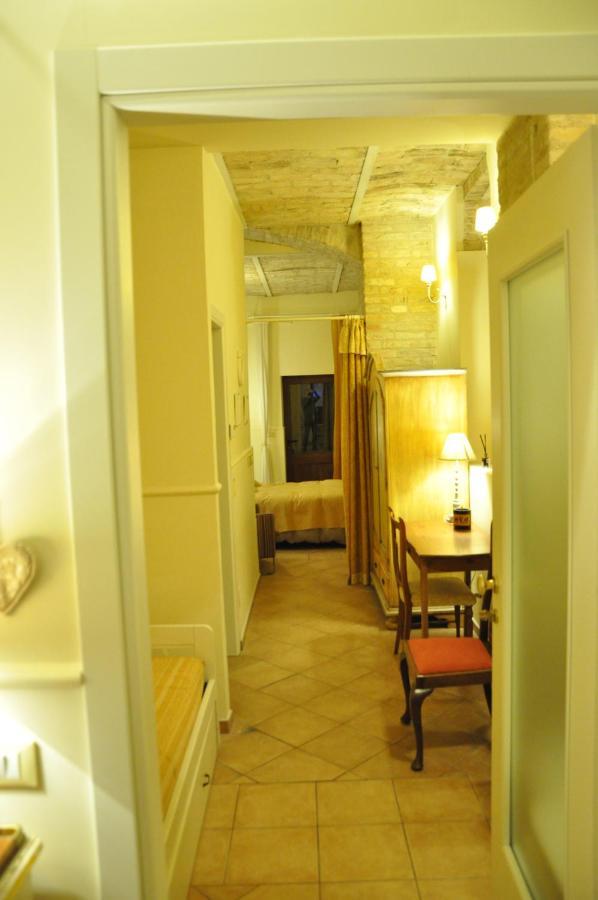 Bed And Breakfast Piazza Mercato Pescara Buitenkant foto